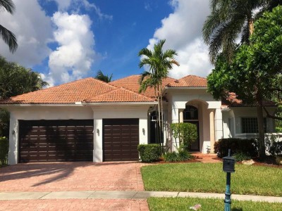 Whitehawk St, Plantation, 33324